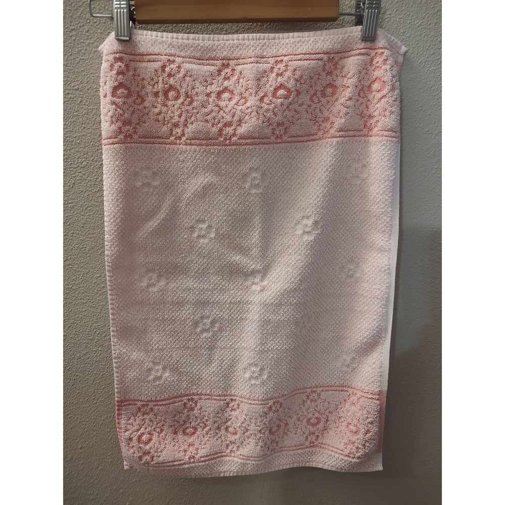 Vintage Pink Sculptured Hand Bath Towel Unmarked B7